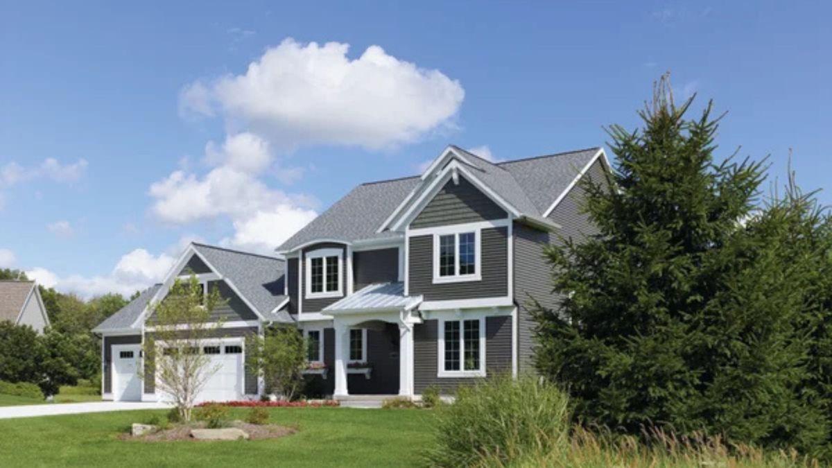 What Happens If You Delay Replacing Damaged Windows?